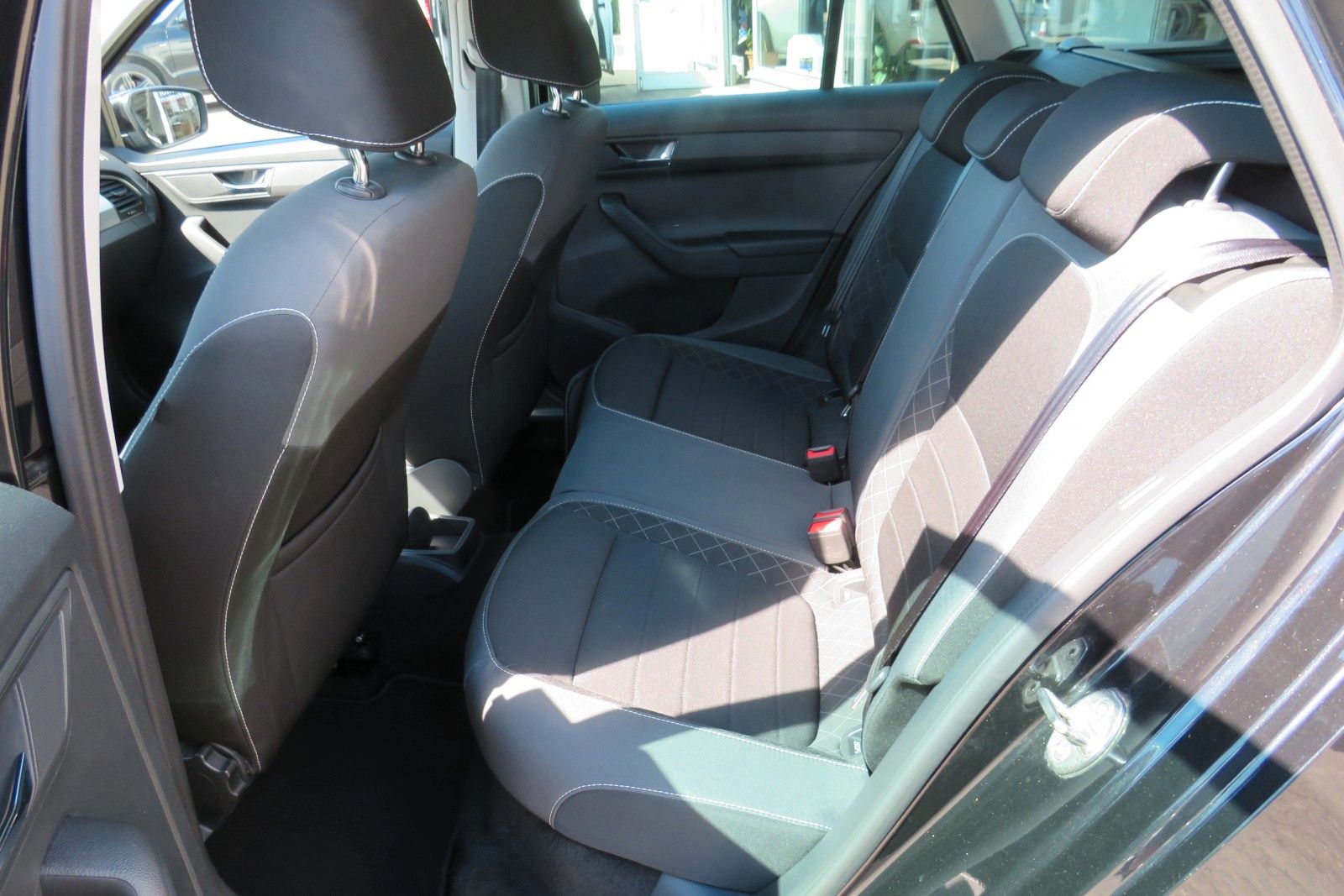 Fahrzeugabbildung SKODA Fabia Combi Ambition GJ SMART-LINK SITZH. NAVI 1