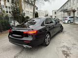 Mercedes-Benz E-Klasse, 220 D - Mercedes-Benz 220: Van