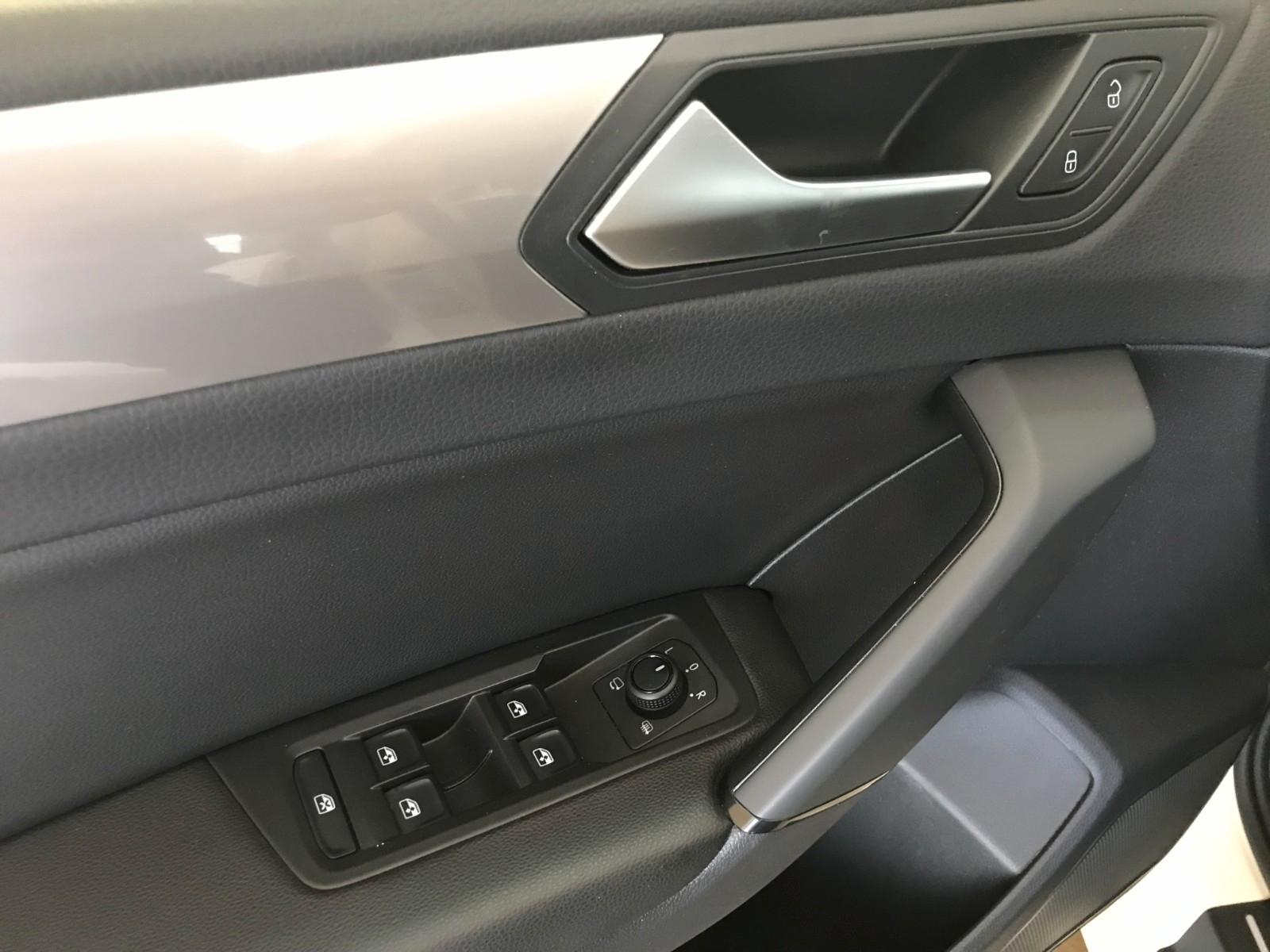 Volkswagen Touran 2.0 TDI SCR DSG TAXIAUSSTATTUNG, миниатюра 18