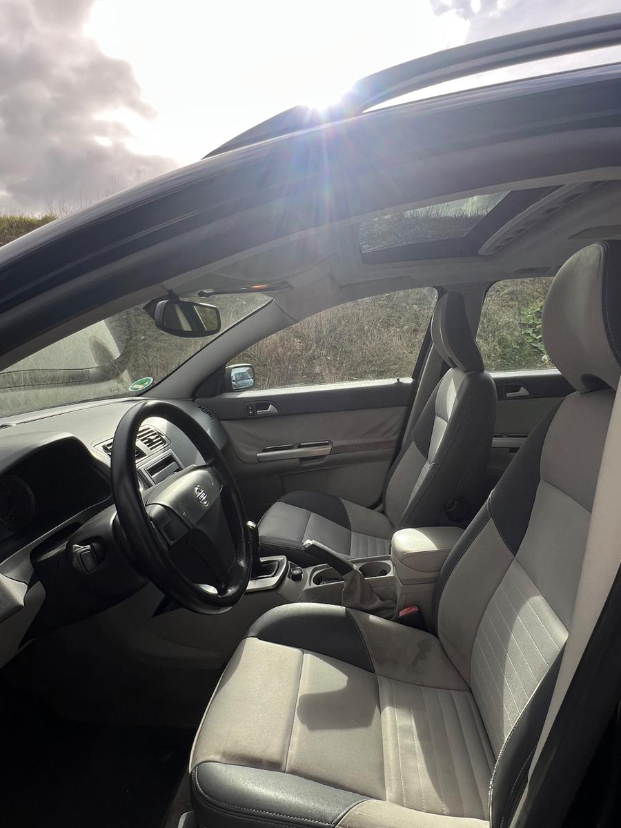 Volvo V50 2004 — photo 9