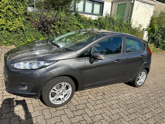 Ford Fiesta Trend Klima  *Motor läuft auf unruhig *