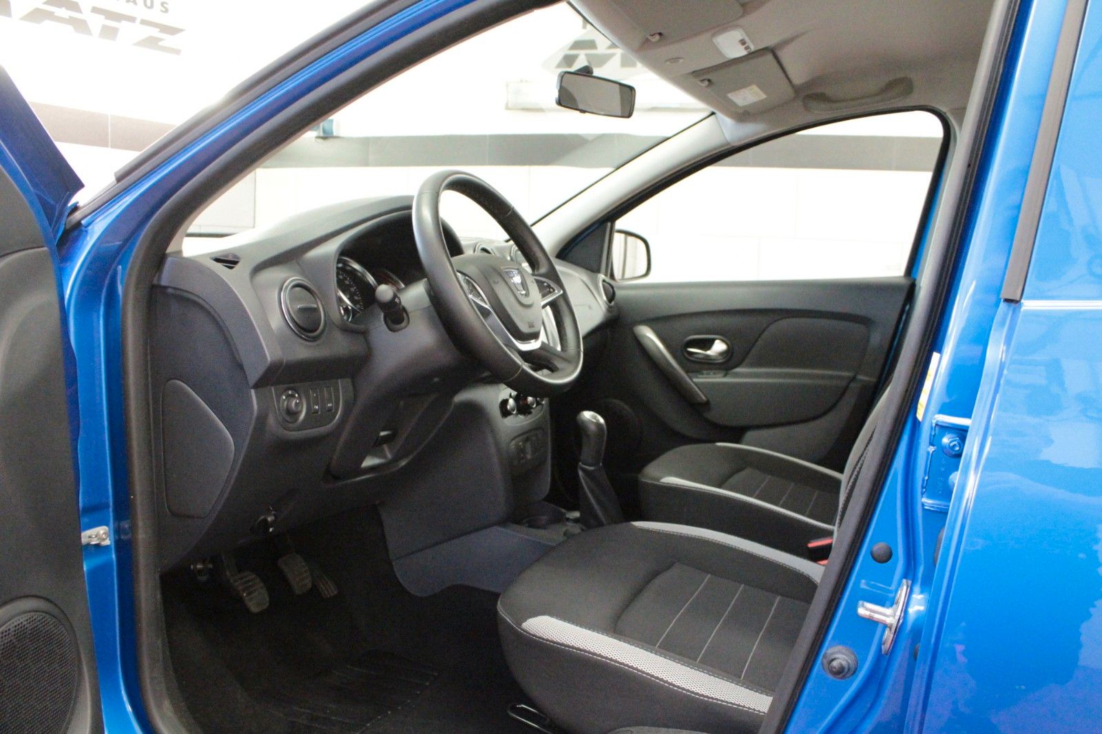 Fahrzeugabbildung Dacia Sandero TCe 90 Stepway Prestige *Media-Nav*
