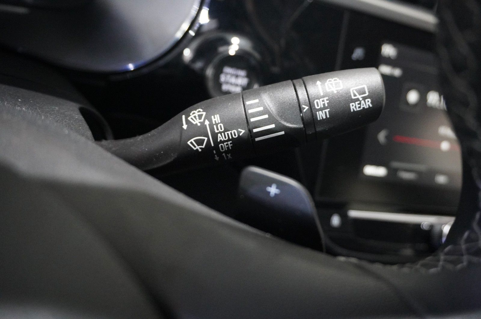 Fahrzeugabbildung Opel Corsa F 1.2T ELEGANCE NAVI/LED/VIRT/KAMERA/SPORT