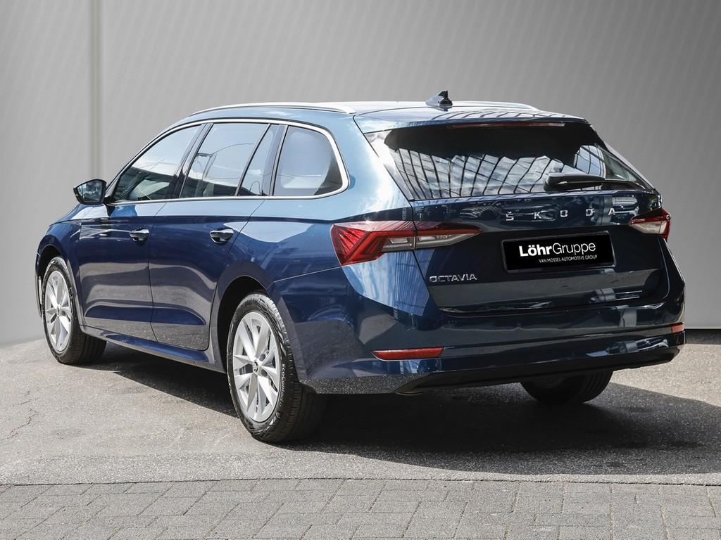 Skoda Octavia 2022 г. Синий, пробег 49829 км