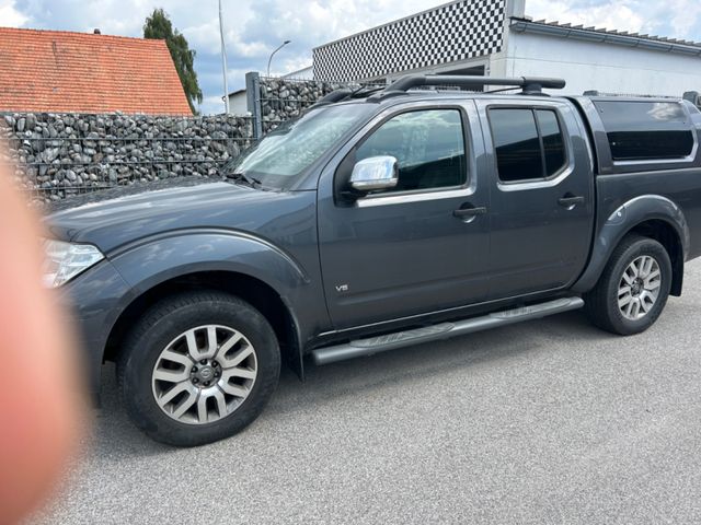 Nissan Navara Pickup Double Cab LE V6 4X4