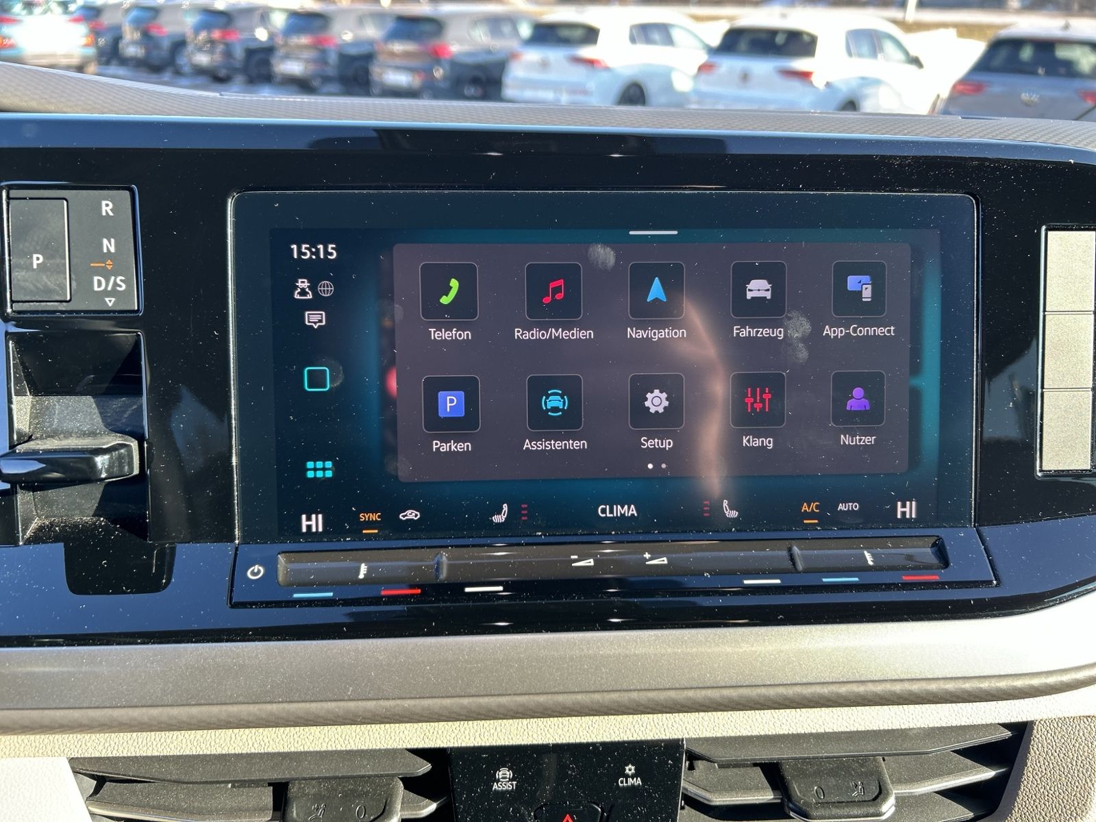 T7 Multivan 2.0 TDI Life kurz, AHK, Discover Pro