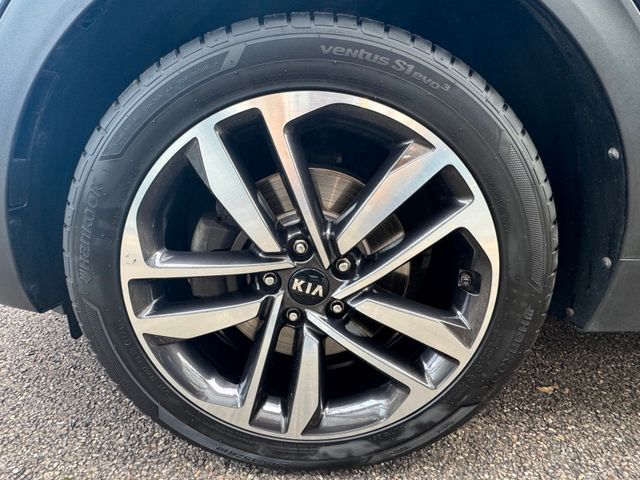 KIA Sportage Platinum Edition 4WD