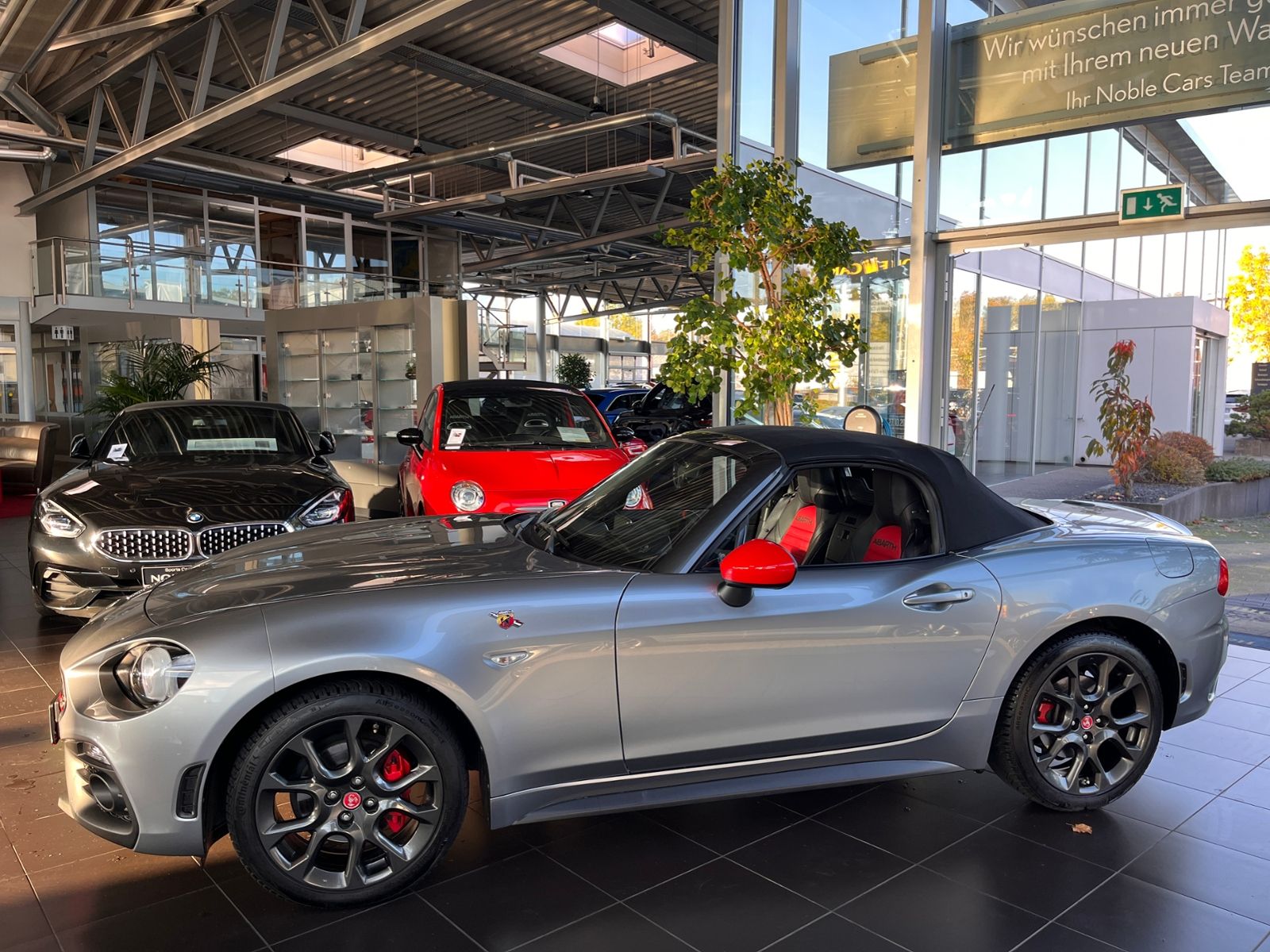 Fahrzeugabbildung Abarth 124 Spider  BOSE LEDER ALU