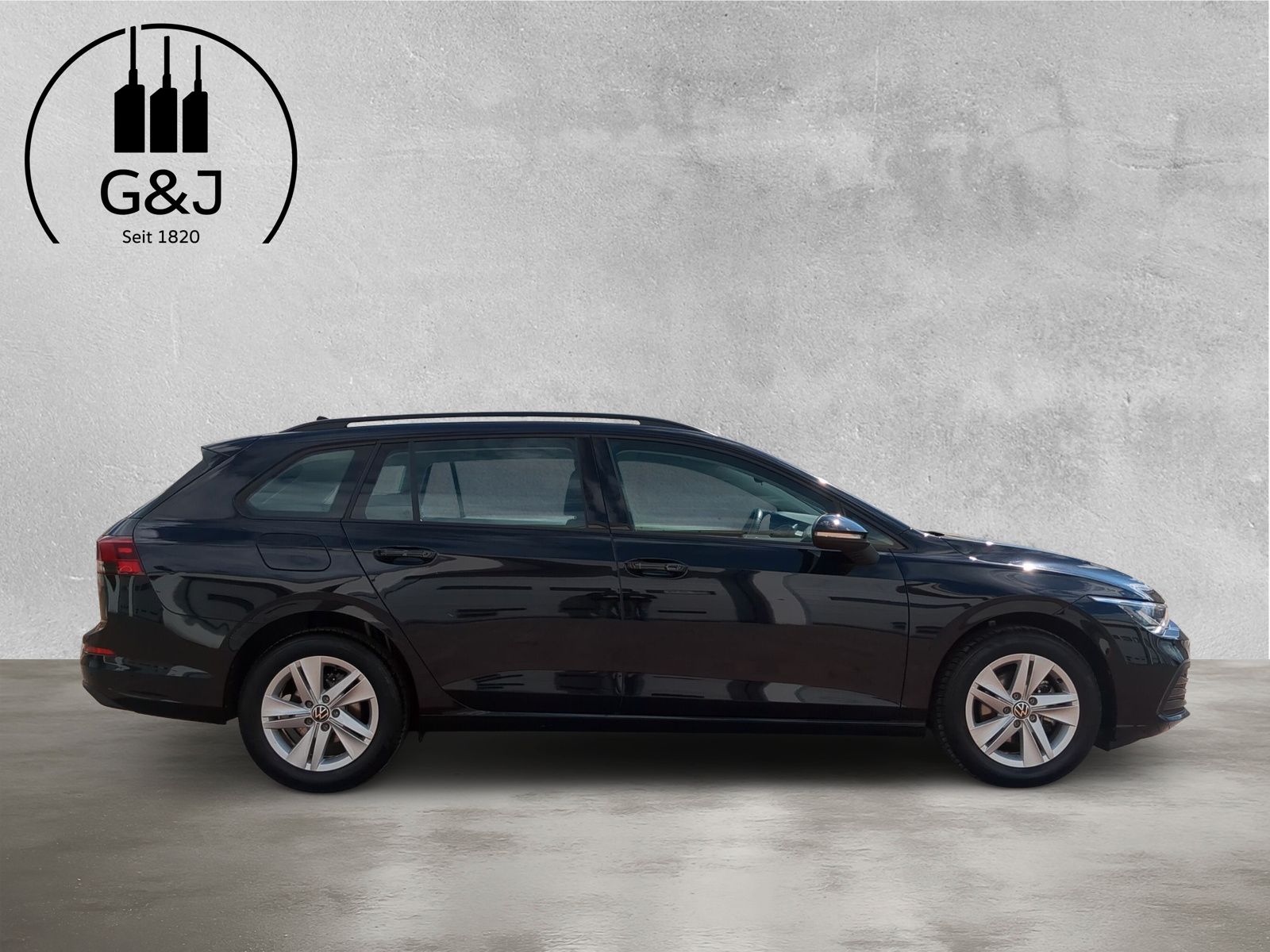 Fahrzeugabbildung Volkswagen Golf Variant 1.0 eTSI Life Kamera ACC SHZ AppCon