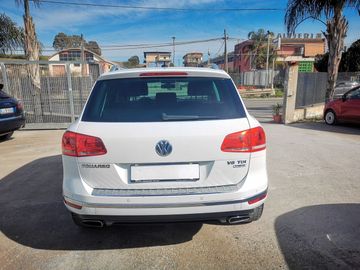 Volkswagen Touareg - 9