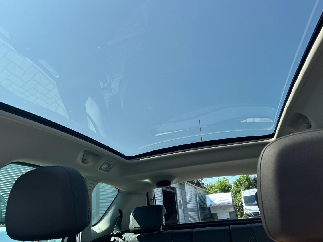 Fahrzeugabbildung Opel Meriva B Innovation, AHK, Panoramadach