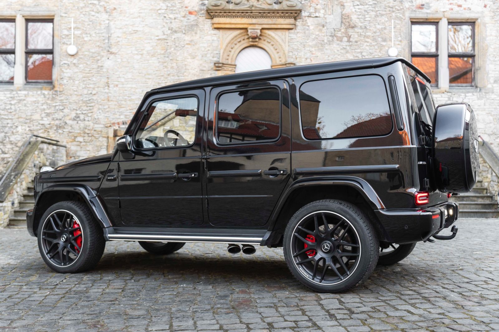 Fahrzeugabbildung Mercedes-Benz G 63 AMG ACC BURMESTER 360°  AHK CARBON