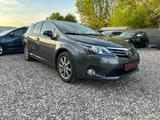 Toyota Avensis Kombi Life 2.2 Scheckheftgepflegt - Toyota Avensis Life