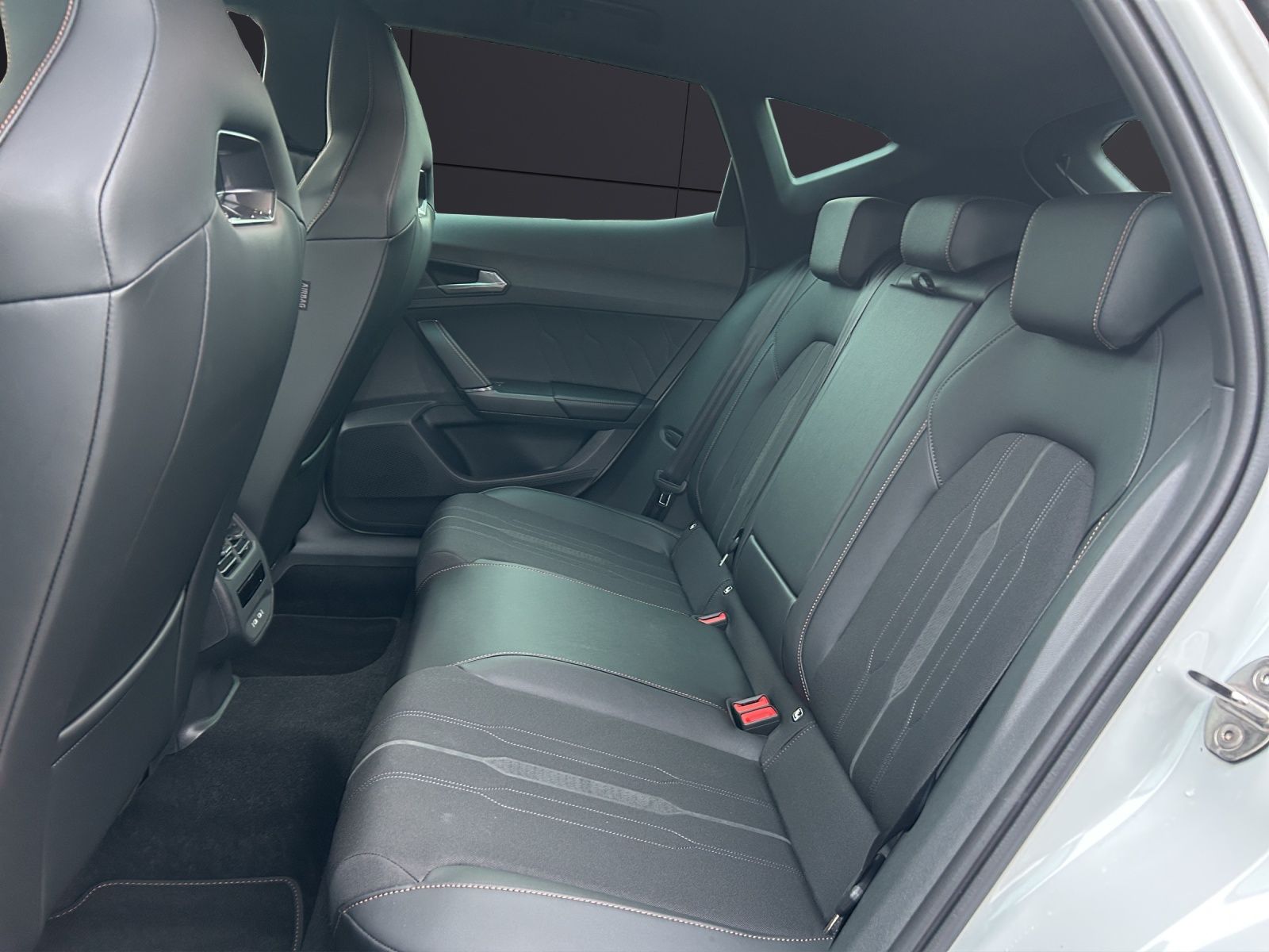 Fahrzeugabbildung CUPRA Formentor TSI DSG LED ACC SH PDC Ambiente Climat