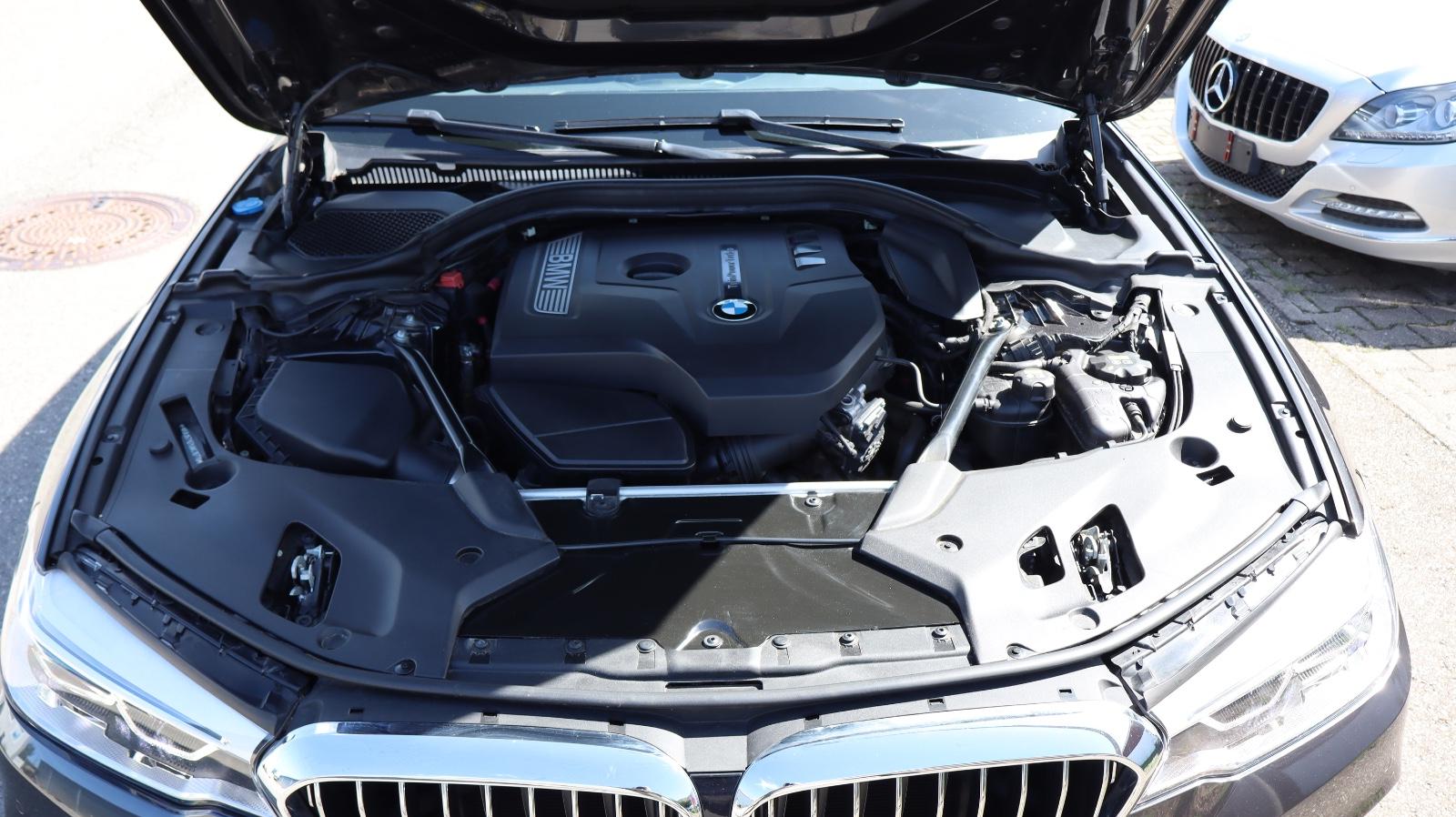 BMW 530 5 Limousine 530 i xDrive Luxury Line
