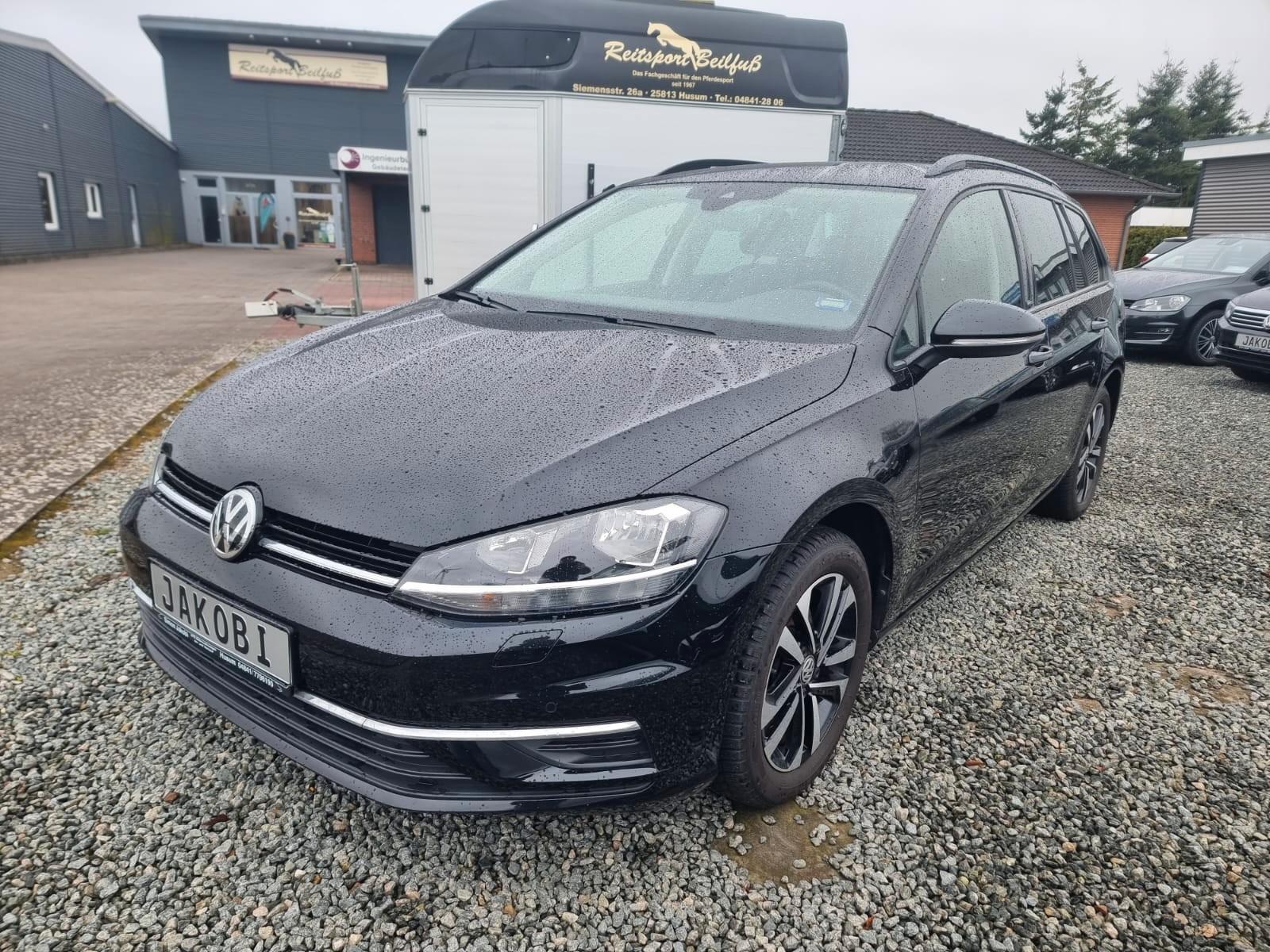 Volkswagen Golf VII 1.5 Variant United DSG ACC AHK CarPlay