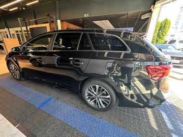 Toyota Avensis - 8