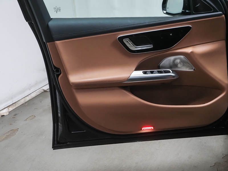 Fahrzeugabbildung Mercedes-Benz E 200 AMG Distronic+ Totwi. LED SHZ Burm. Ambie.