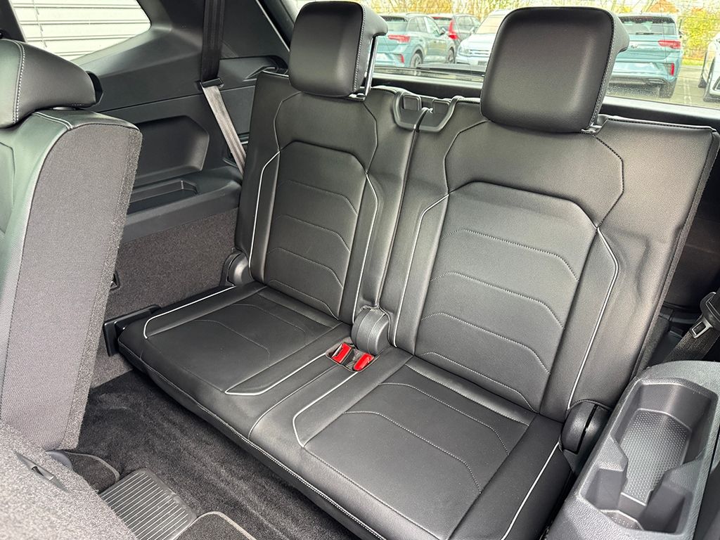 Tiguan Allspace 2.0 TDI 4M R-LINE *LEDER*H&K*