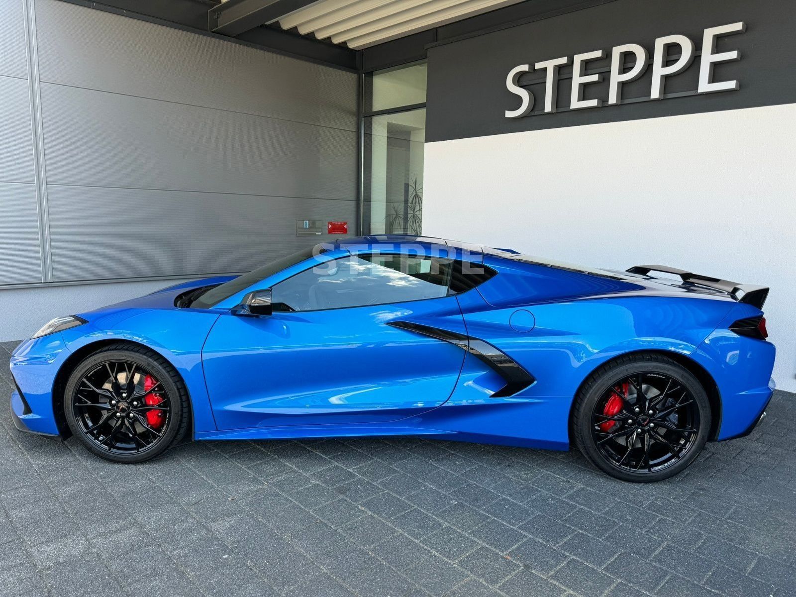 Corvette C8 Stingray Coupe 6,2 V8 3LT Europamodell STEPPE