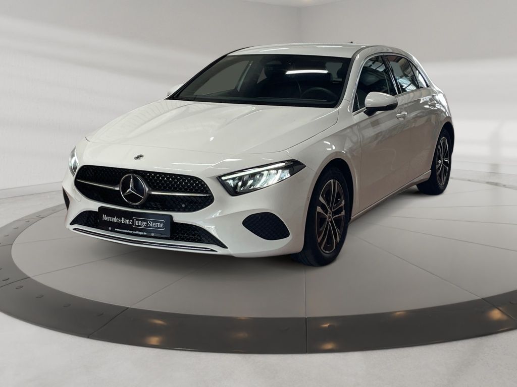 Mercedes-Benz A 180 d Progressive MBUX Progressive Carbon Wide foto 2