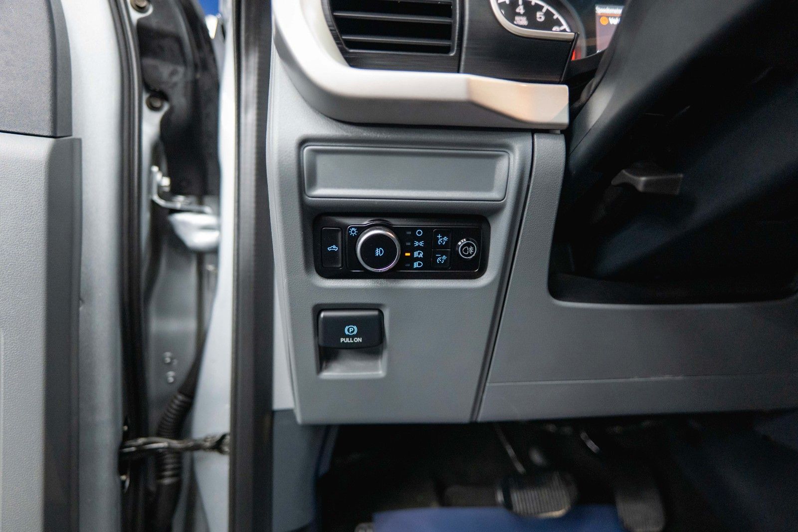 Fahrzeugabbildung Ford F150 5.0L V8 4x4 Offroad SuperCrew RAPTOR 19%