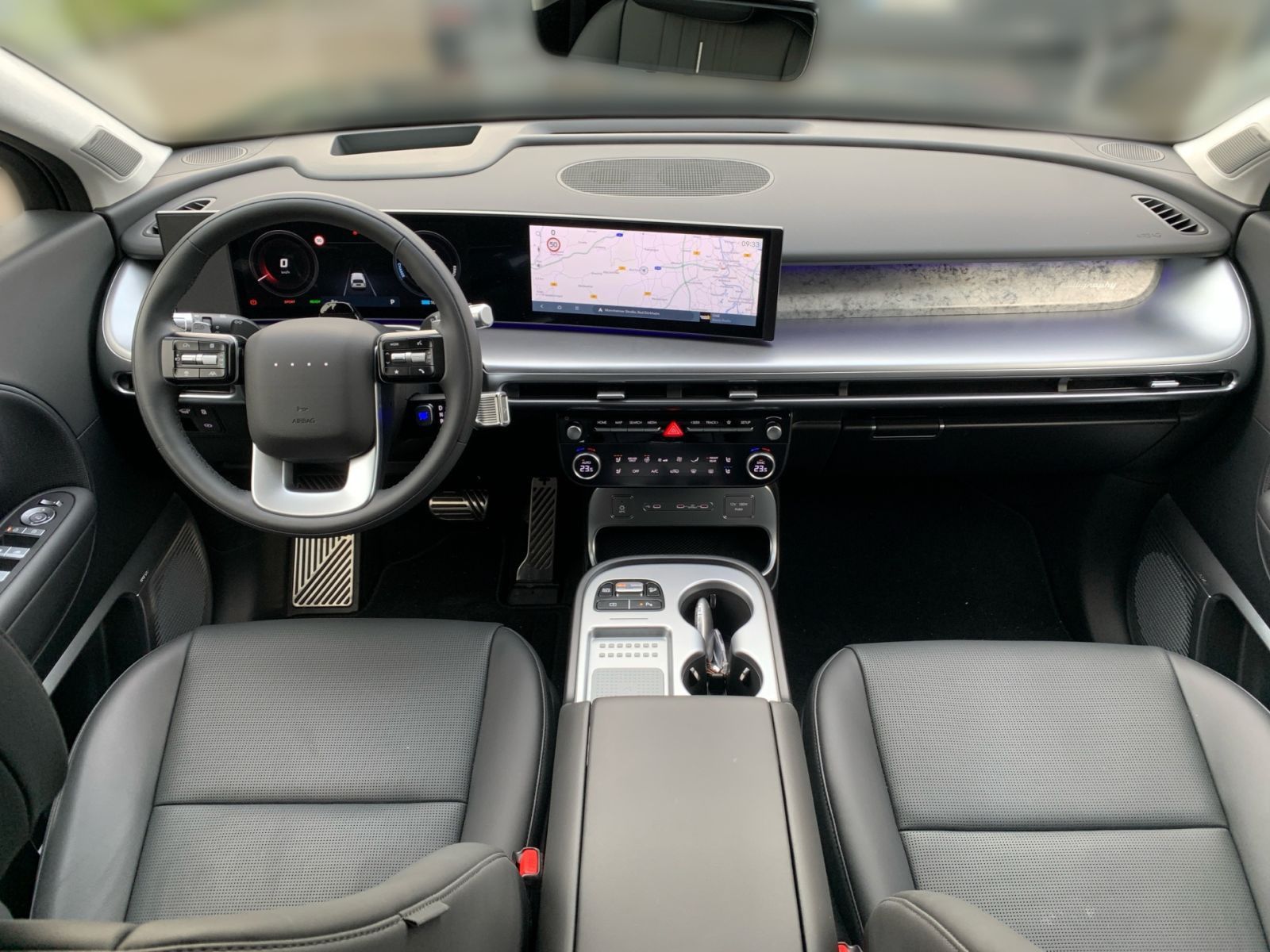 Fahrzeugabbildung Hyundai IONIQ 9 Uniq Elektro 110 kWh 4WD 7-Sitzer