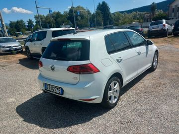 Volkswagen Golf - 3