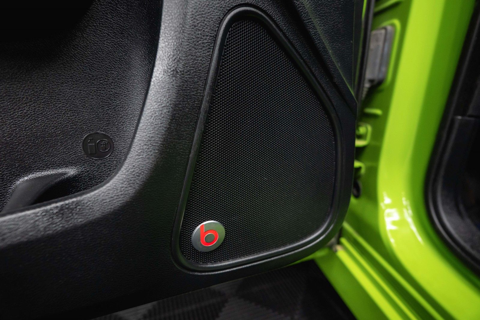 Fahrzeugabbildung Dodge Charger 5.7 V8 HEMI R/T DAYTONA Performance