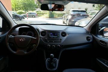 Fahrzeugabbildung Hyundai i10 Style #32 TKM #Einparkhilfe hinten