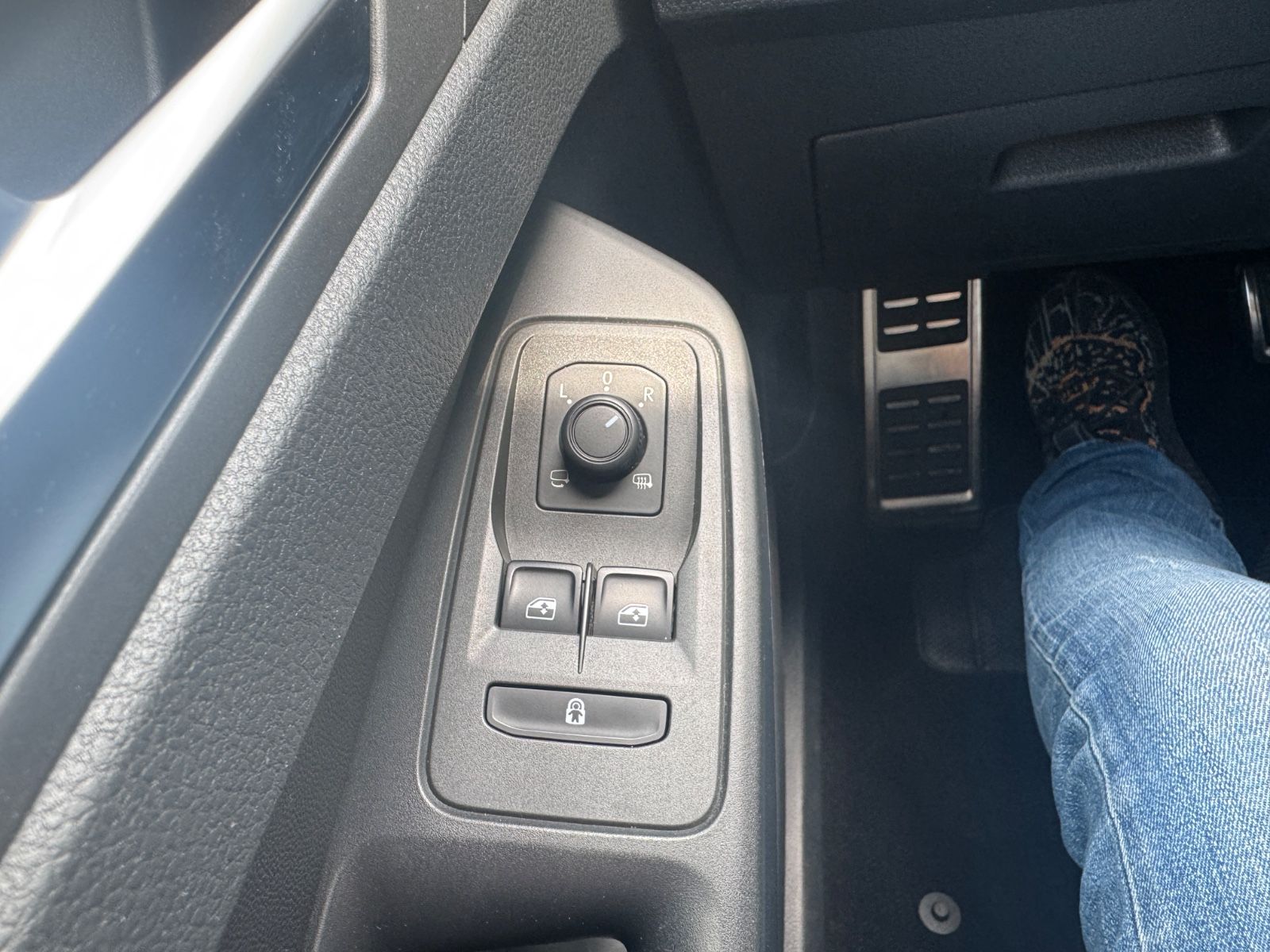 Fahrzeugabbildung Volkswagen Caddy Style NAVI+LED+ACC+LANE+ALCANTARA