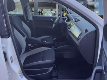 Skoda Fabia Ambition 1.0 TSI °AHK°PDC°SHZ°