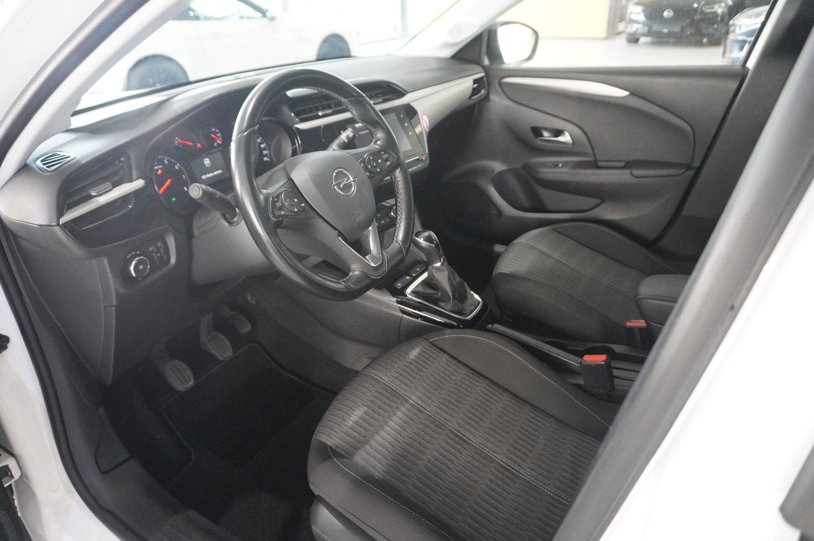Fahrzeugabbildung Opel Corsa F 1.2 EDITION NAVI/SHZ/PDC/TEMP./USB/DAB+