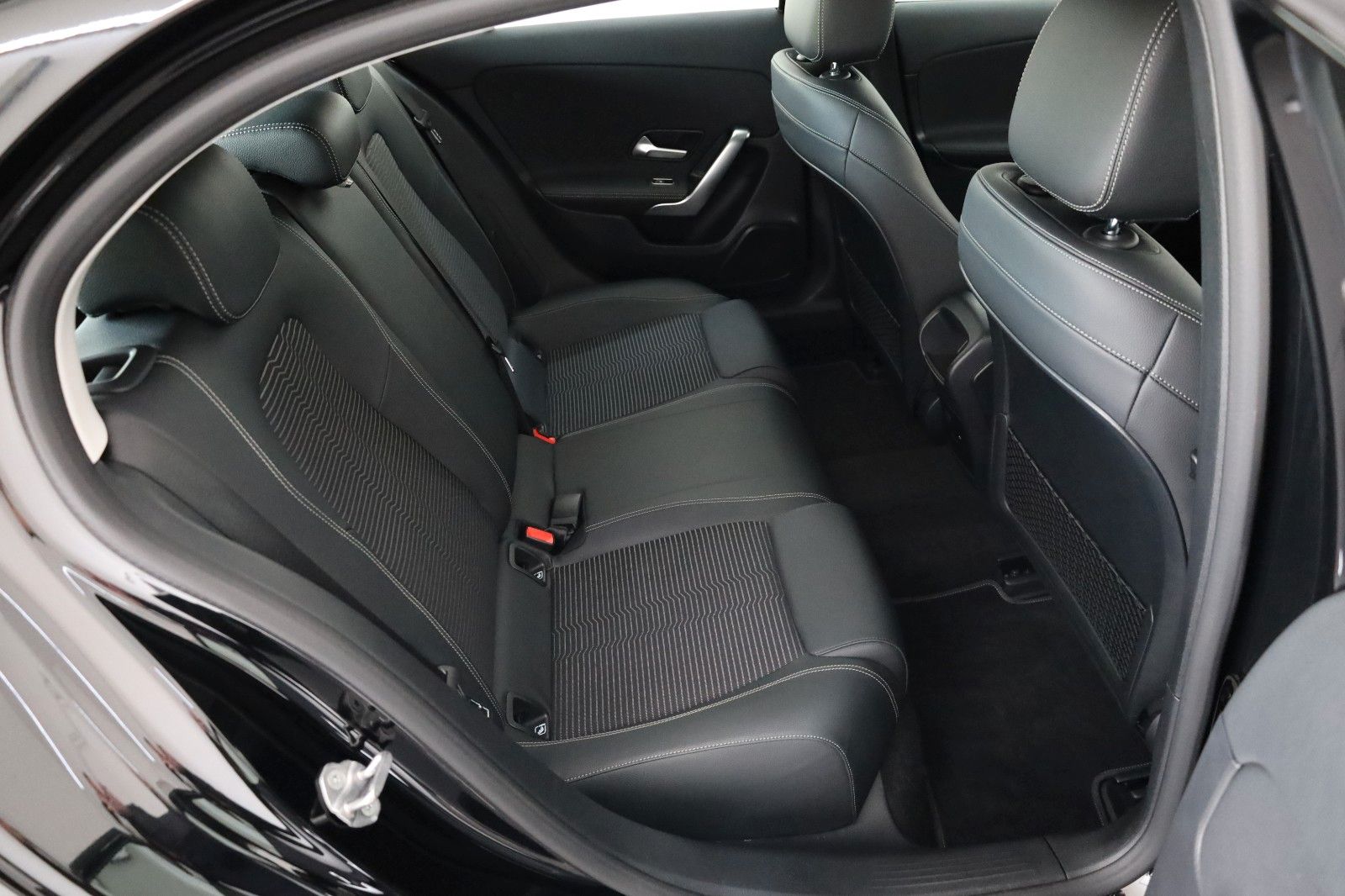 Fahrzeugabbildung Mercedes-Benz A 250 e Progressive,T.Leder,Navi,LED,SH, SR+WR