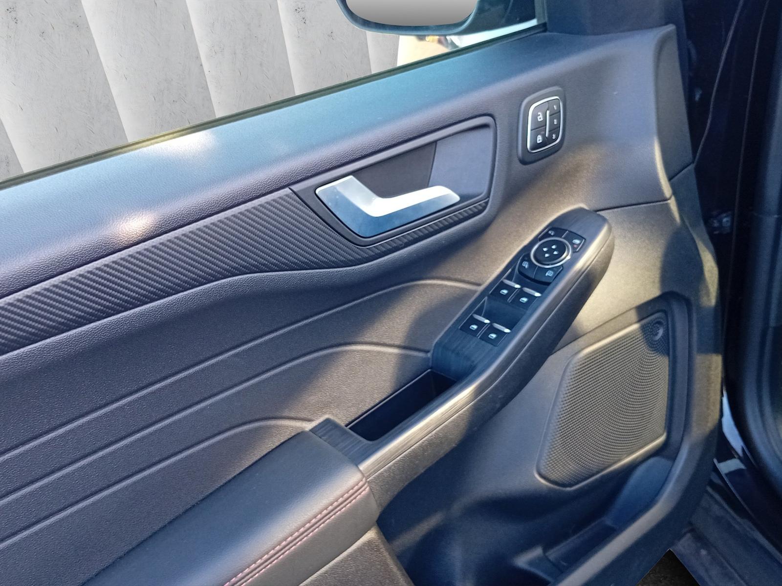 Ford Kuga ST-Line X Aut.*PANO*AHK*360GRAD*LED-MATRIX*, миниатюра 17