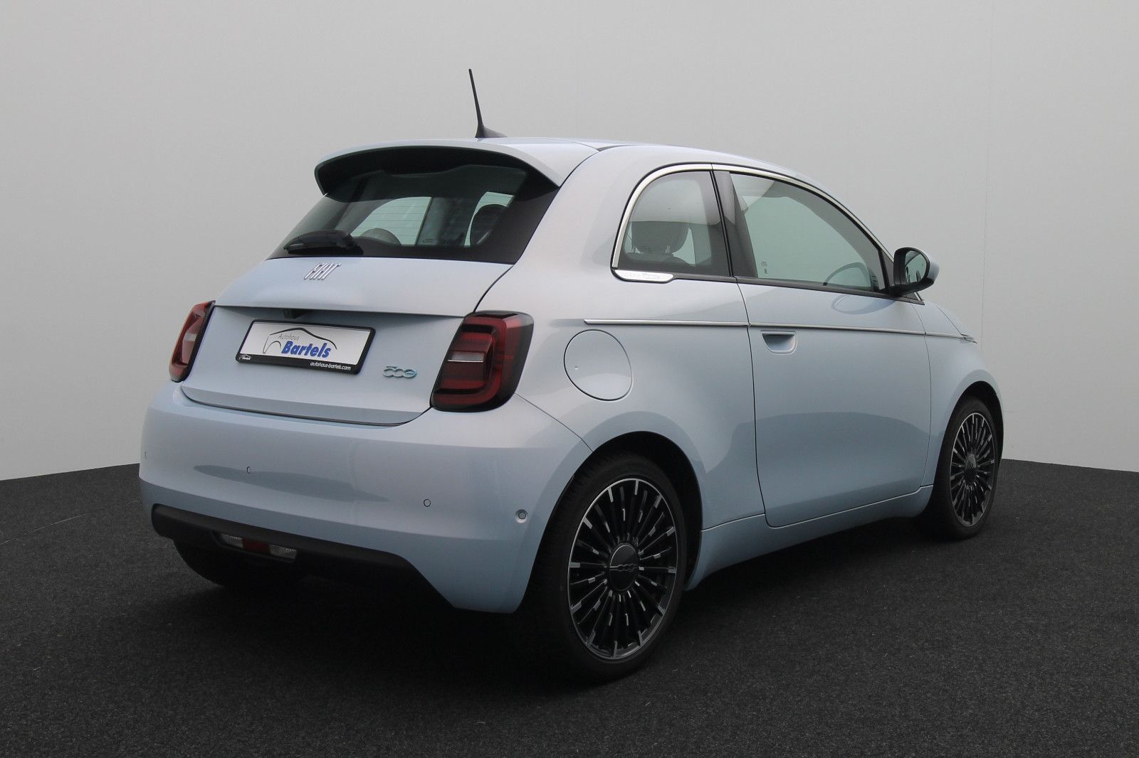 Fahrzeugabbildung Fiat 500e La Prima incl. Wallbox