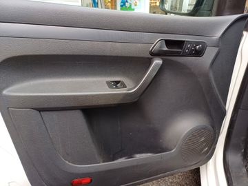 Volkswagen Caddy - 11