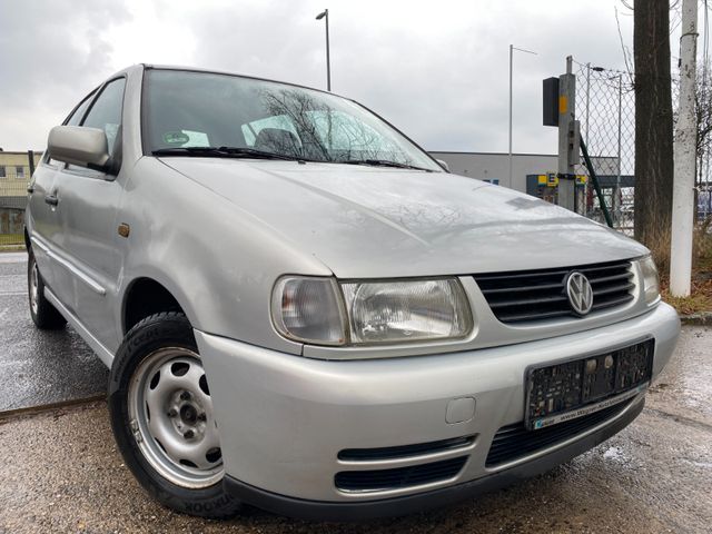 Volkswagen Polo 1.4L TÜV neu