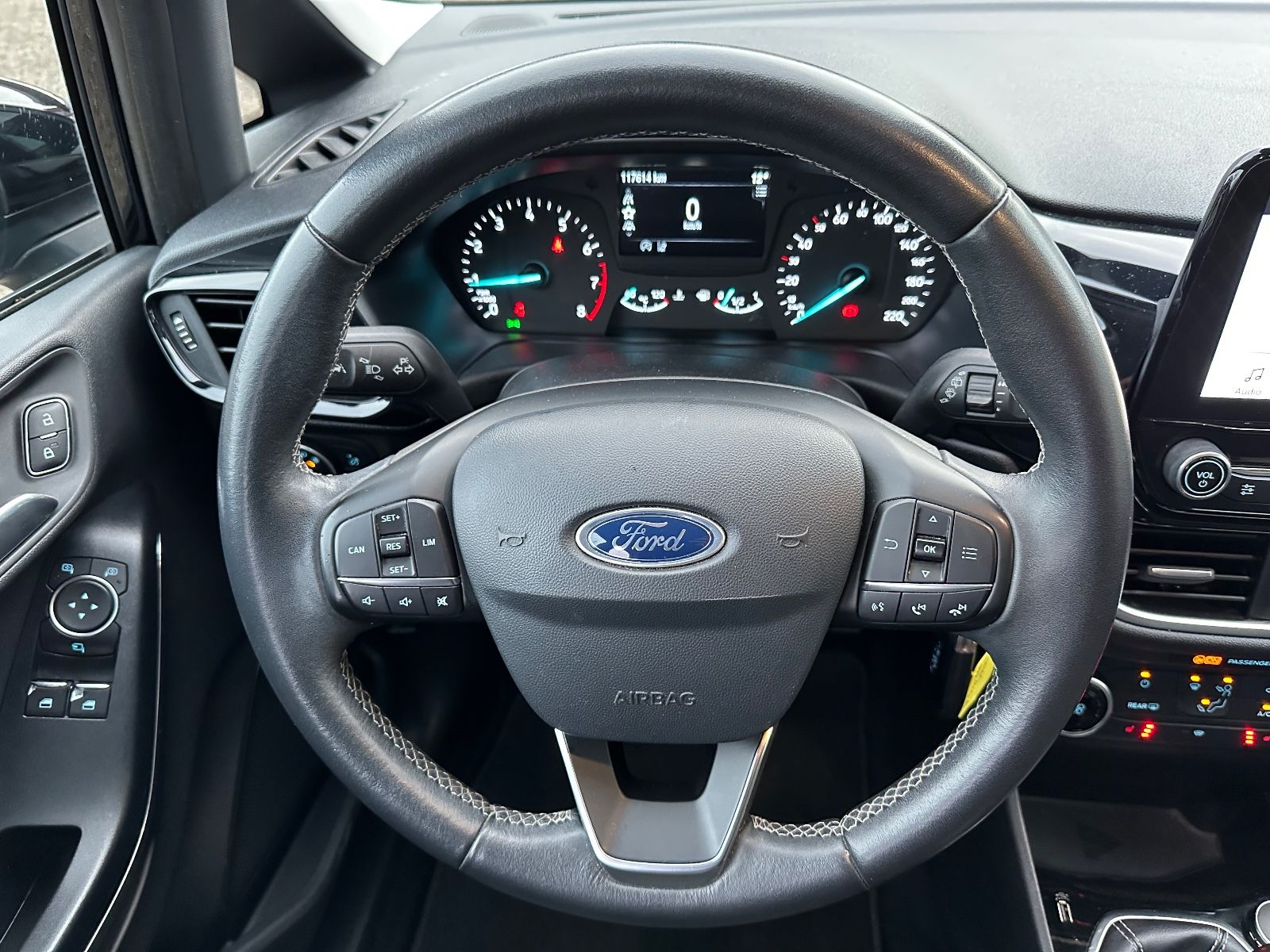 Fahrzeugabbildung Ford Fiesta 1.0 EB Active AppLink/SHZG/EPH/17"