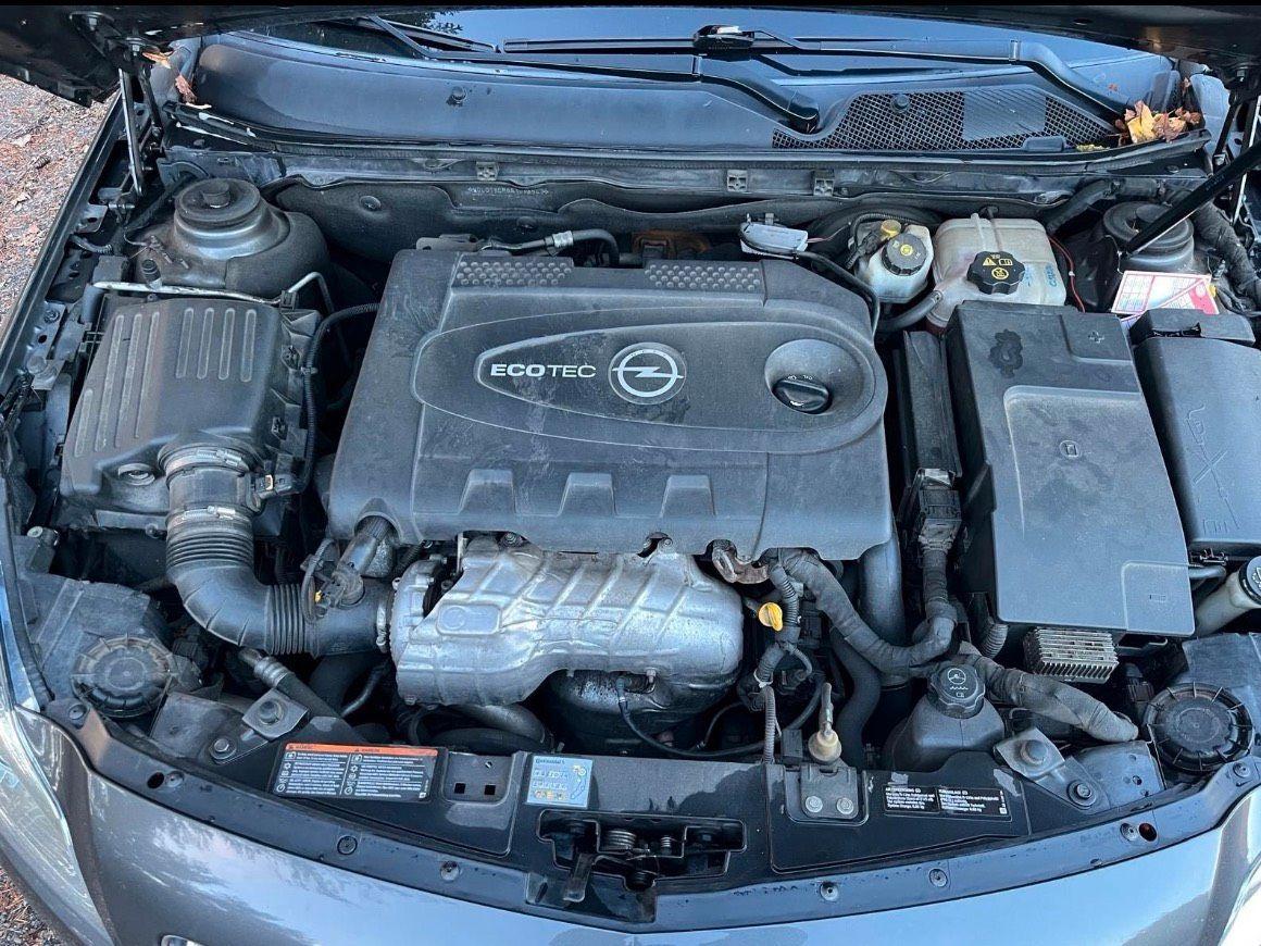 Opel Insignia 2009 — photo 10