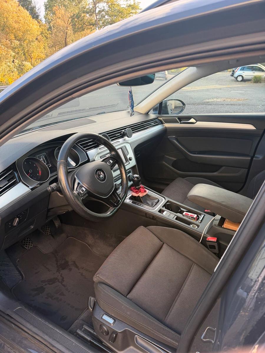 Volkswagen Passat 2015 — photo 12