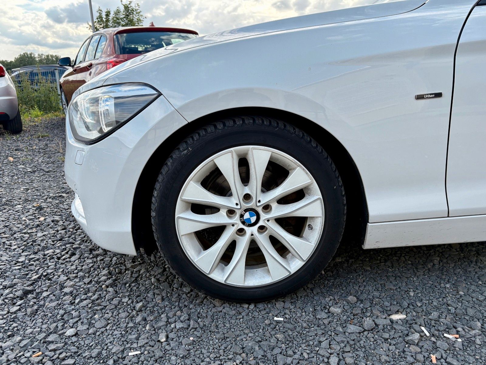 Fahrzeugabbildung BMW 120d 5-Türer URBAN Aut. Navi Xenon Leder SpeedLi