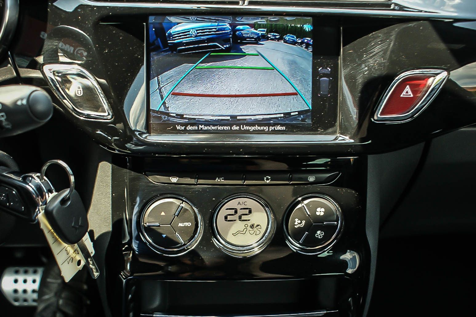 Fahrzeugabbildung Andere DS 3 SportChic Automatik LED VISION STYLE-PAKET