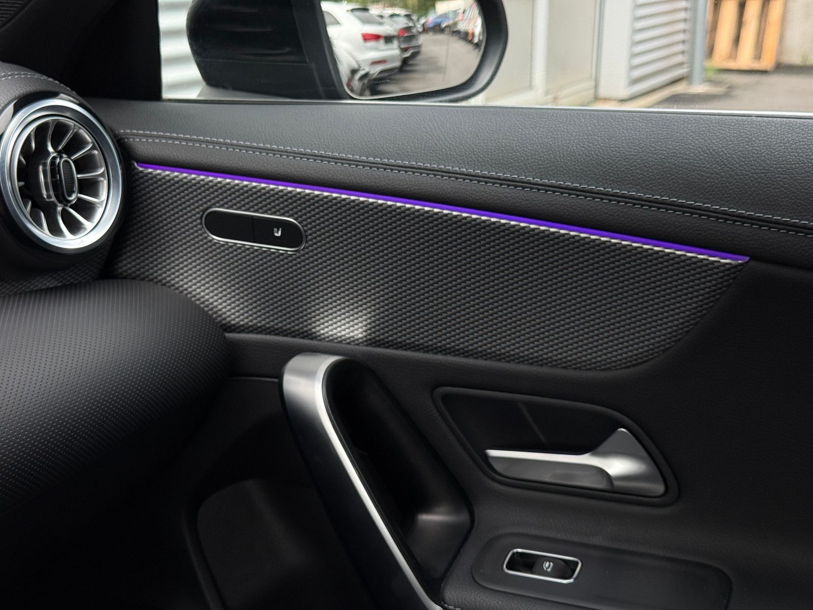 Fahrzeugabbildung Mercedes-Benz CLA 250e Shooting Brake Aut Leder Navi LED SHZ