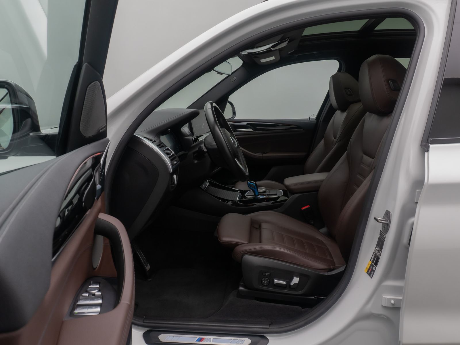 Fahrzeugabbildung BMW iX3 IMPRESSIVE 360°DAB Alarm HUD Panorama 20Zoll