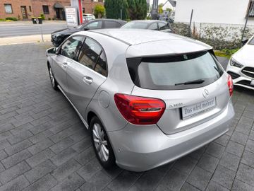 Bild 4 Mercedes-Benz A 180 Style Automatik Navi PDC SHZ