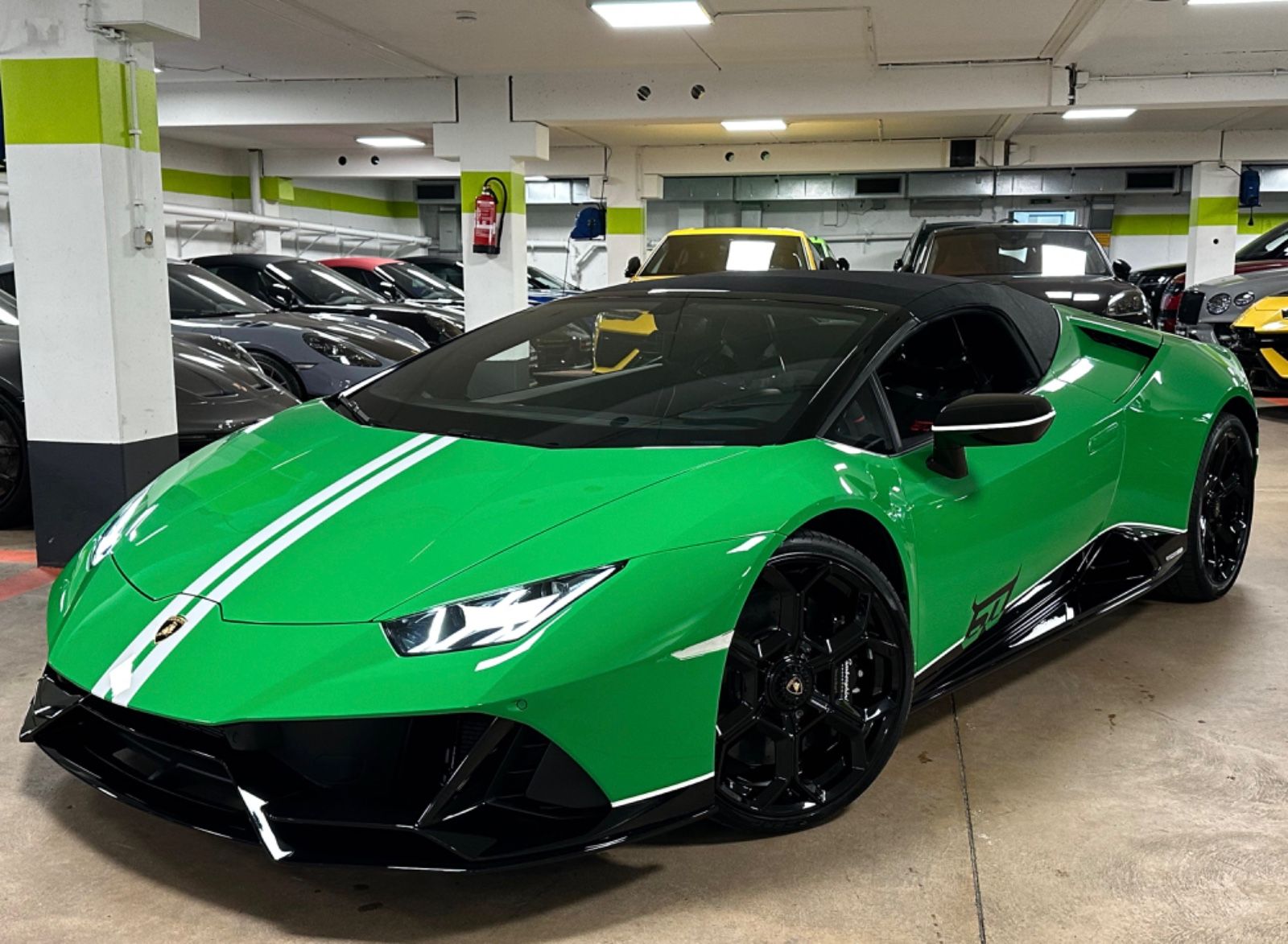 Fahrzeugabbildung Lamborghini HURACAN EVO SPYDER 60 YEARS ANNIVERSARIO 1OF60