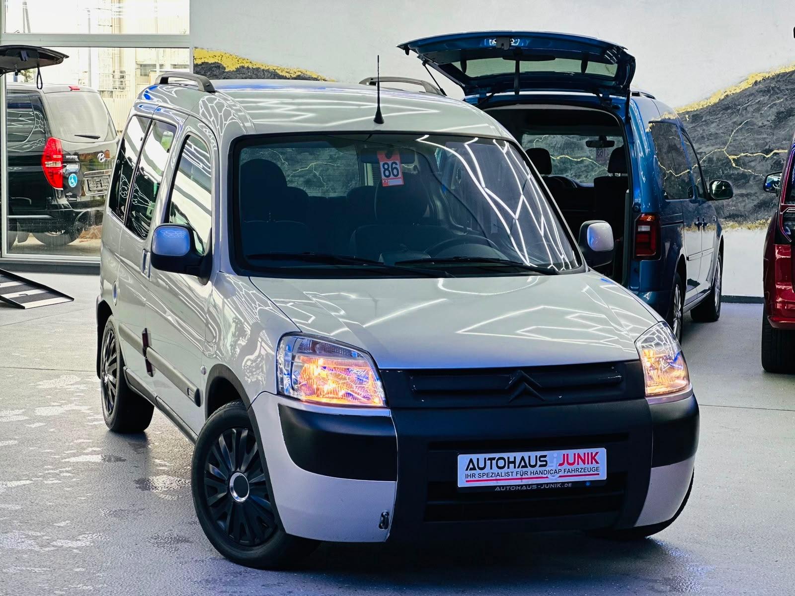 Citroën Berlingo-Schwneksitz-Behindertengerecht-Rampe