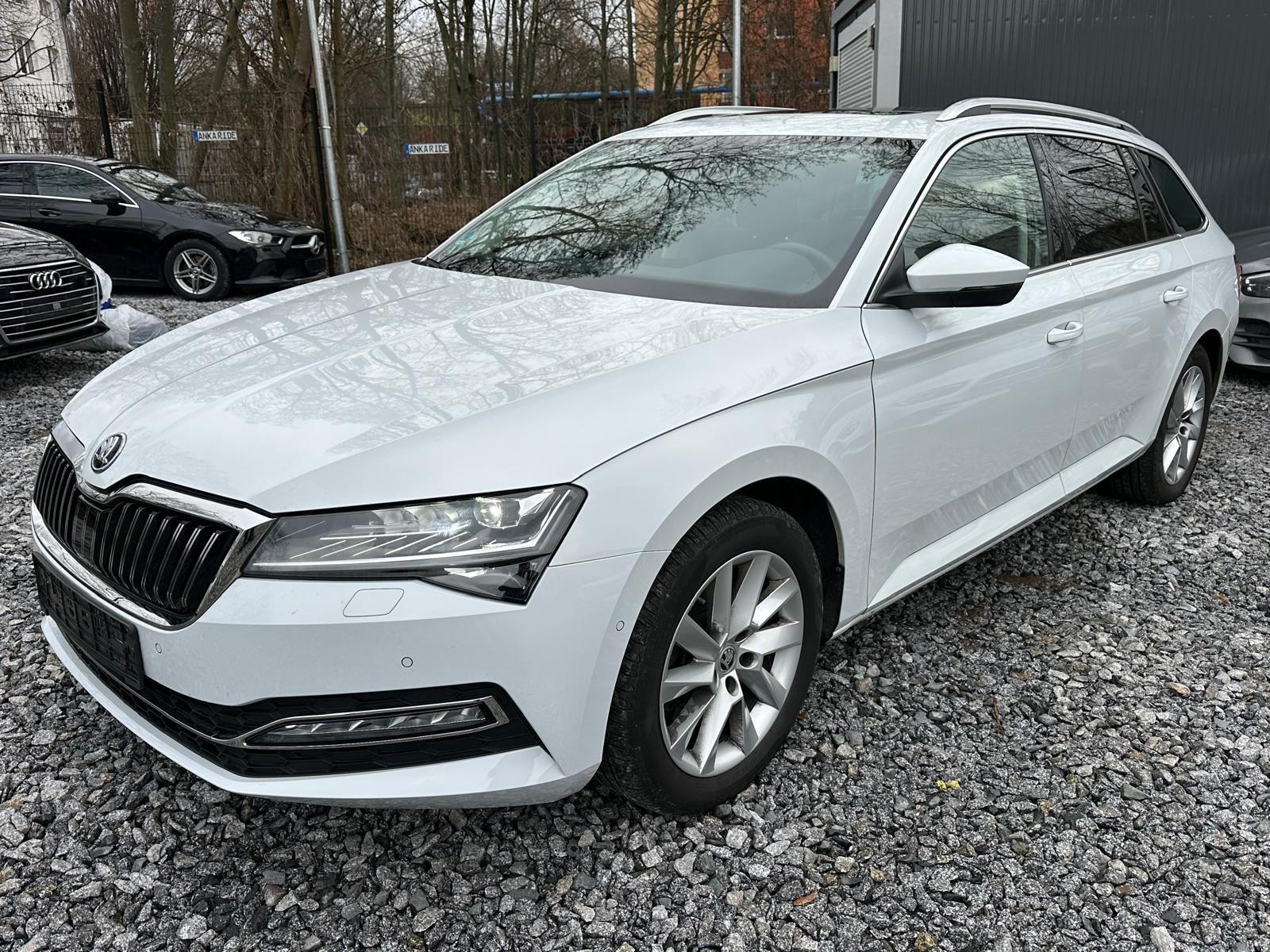 Skoda Superb Combi Style 4x4 Kamera/ PANO