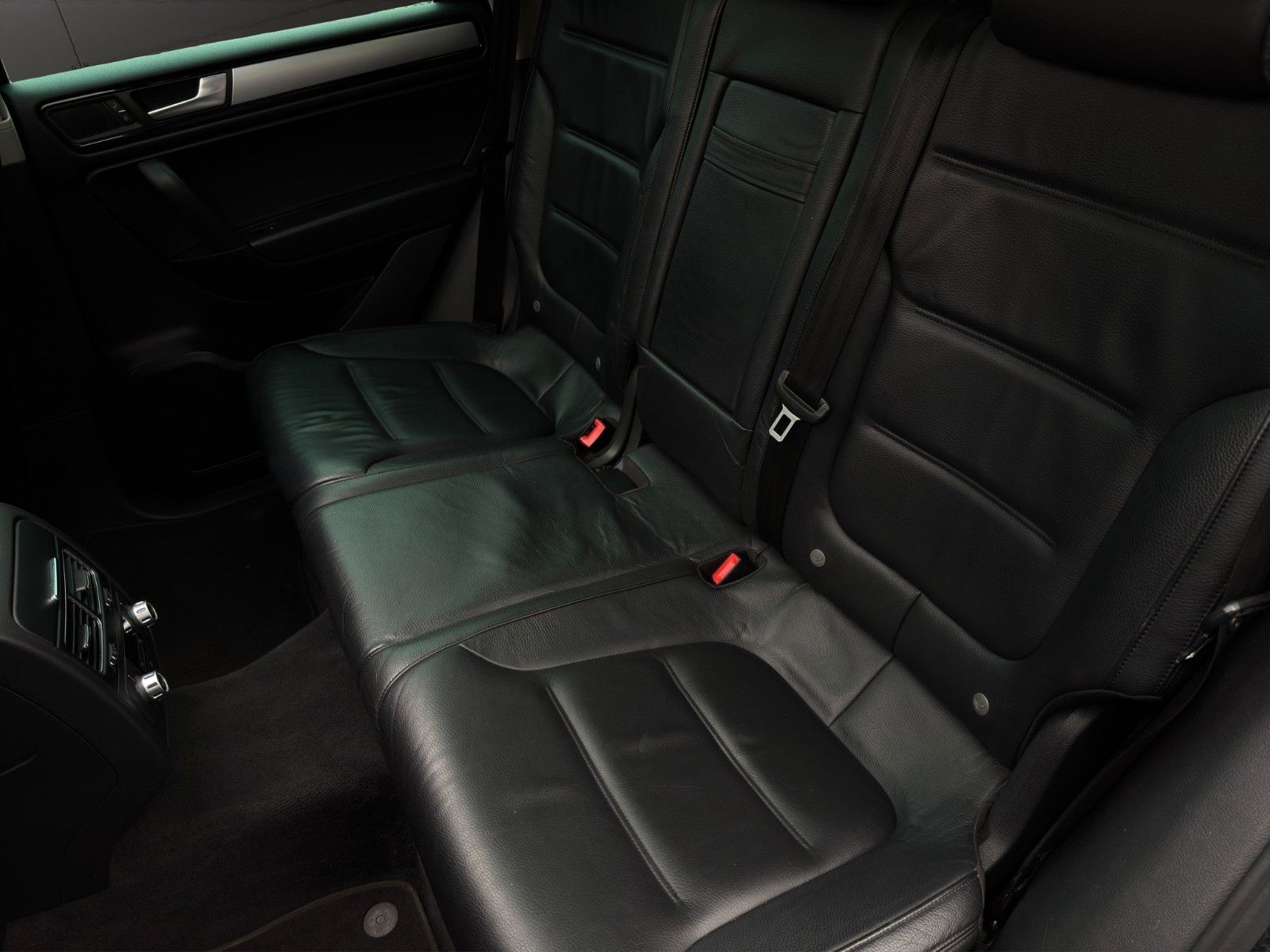 Fahrzeugabbildung Volkswagen Touareg 3.0 V6 TDI *Pano*Kamera*4-Zonen*ST-Heiz*